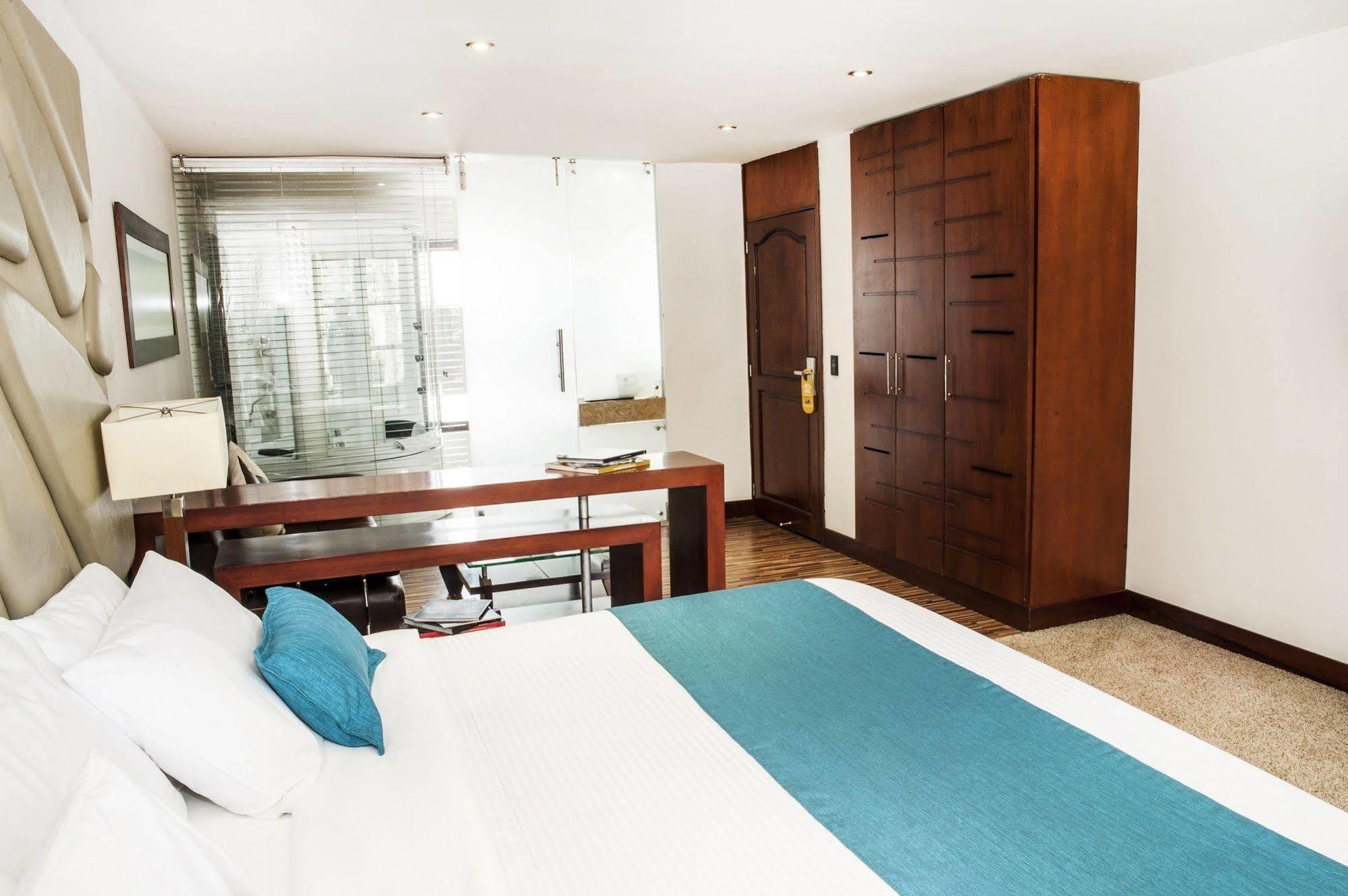 בוגוטה Hotel Virrey Park מראה חיצוני תמונה